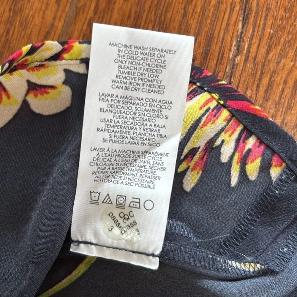 Cabi Daisy Blouse Button Down Top Floral Shirt 3250 Navy Yellow Size Medium